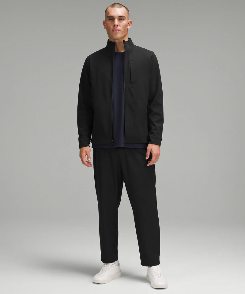 *Regular fit. No/Minimal Stretch